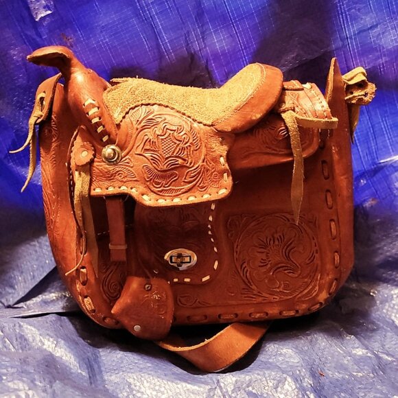 Vintage 1960's Saddle Shoulder Bag Hand carved in Mexico - Picture 1 of 7